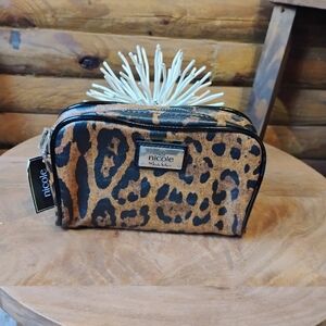 NWT Nicole by Nicole Miller Leopard Ruby Cosmetics Case